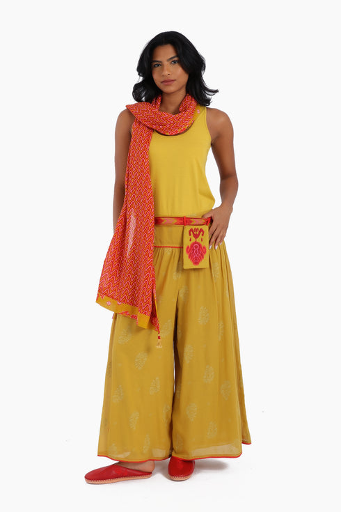 Embroidered linen belt with pocket
